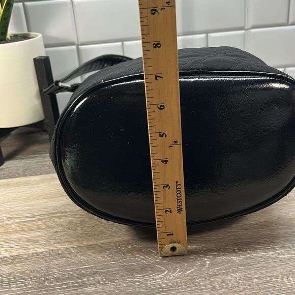 0327 Vera Bradley black bucket shoulder bag - Picture 11 of 12